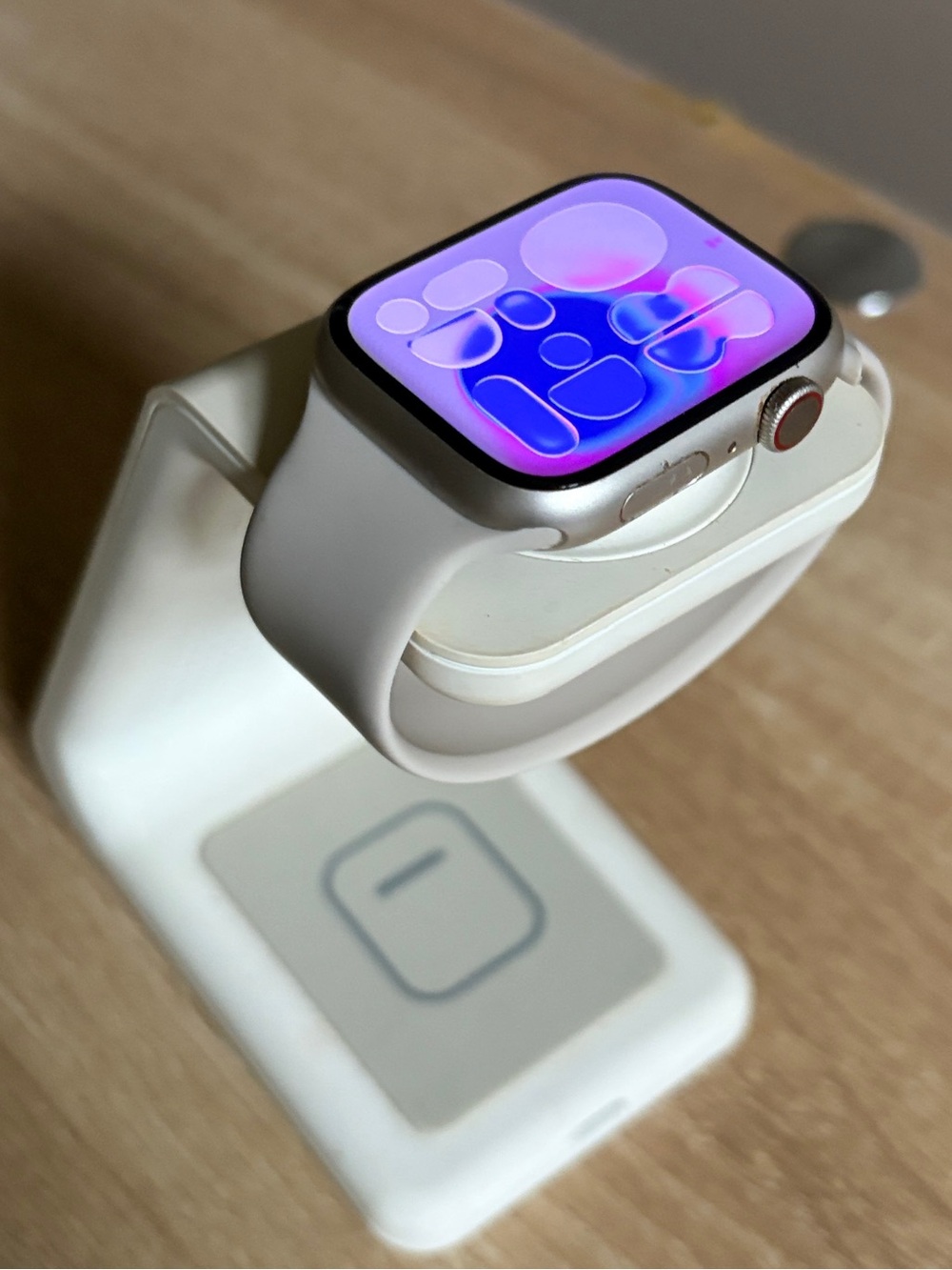 Apple Watch Series 8 GPS + Cellular 45mm• 96% Battery Health w/ band and charger